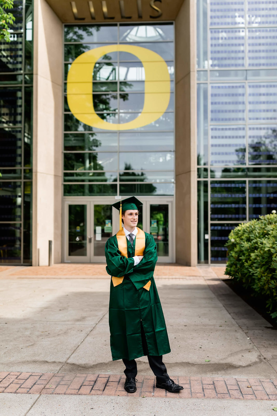 University of Oregon Graduation Pictures Bend Senior Photographer